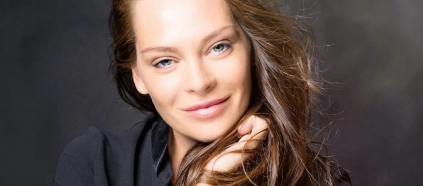 Υβόννη Μπόσνιακ: Ποζάρει με «καυτό» ολόσωμο και κάνει την φαντασία των ανδρών να «καλπάζει» (φωτο)